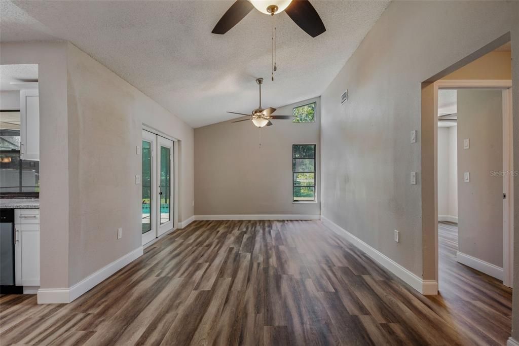 Recently Sold: $265,000 (3 beds, 2 baths, 1634 Square Feet)