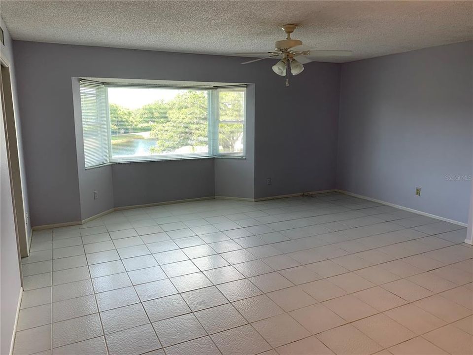 Recently Sold: $195,000 (2 beds, 2 baths, 1725 Square Feet)