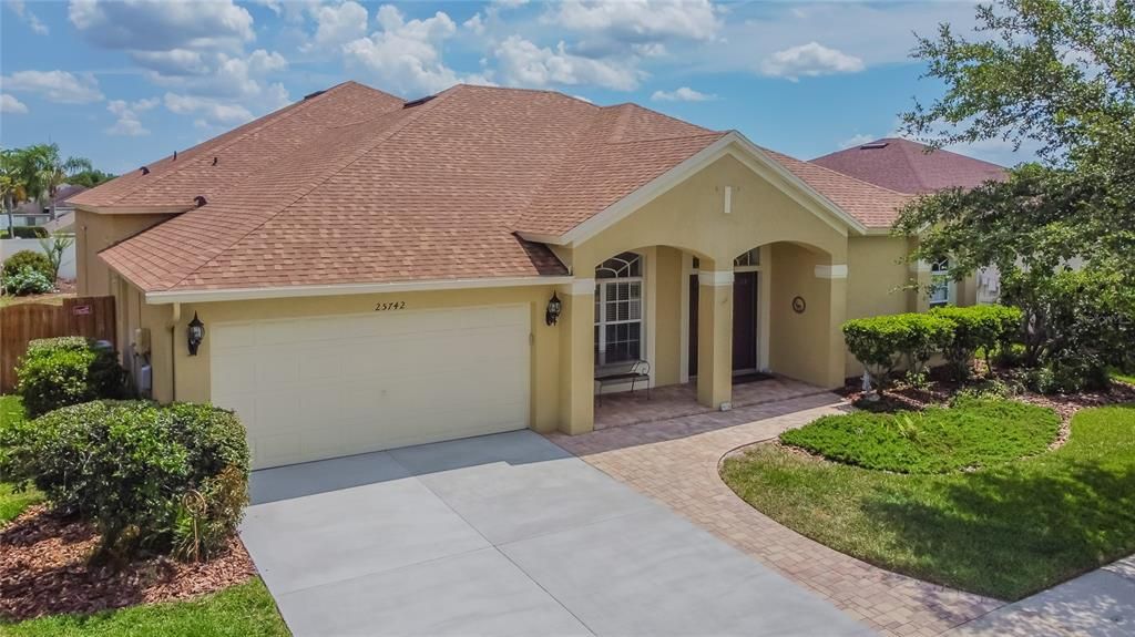 最近售出: $405,000 (4 贝兹, 3 浴室, 2996 平方英尺)