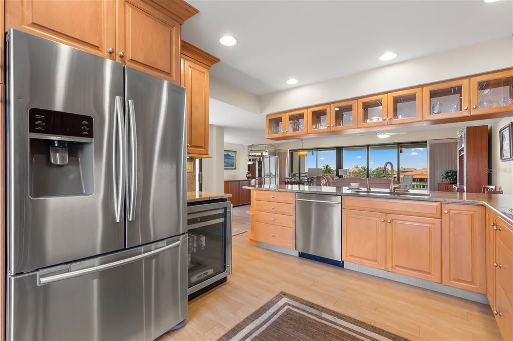 Recently Sold: $825,000 (3 beds, 3 baths, 2460 Square Feet)