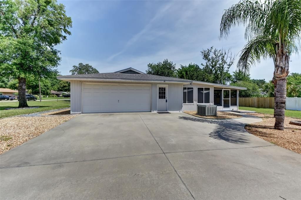 Recently Sold: $259,000 (3 beds, 2 baths, 1802 Square Feet)