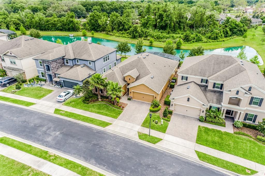 Eden Point is a quiet and tranquil community offering residents a friendly welcoming atmosphere, a Lake that is kept stocked with fish and all in a perfect central location with easy access to SR 417, shopping, dining and TOP-RATED SEMINOLE COUNTY SCHOOLS!