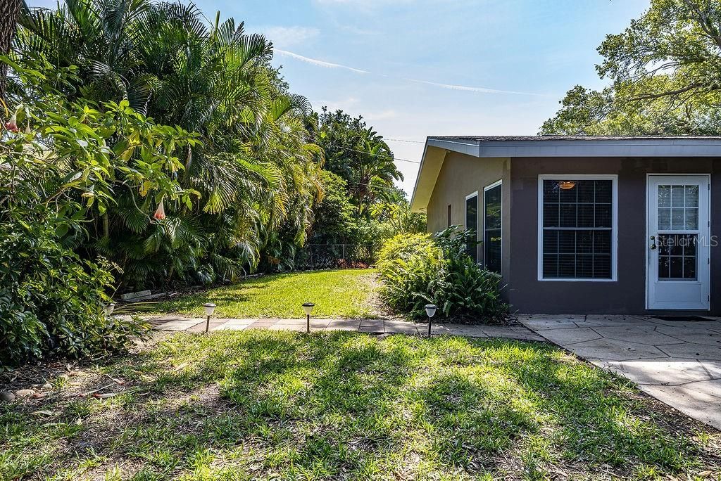 Recently Sold: $500,000 (4 beds, 3 baths, 2228 Square Feet)