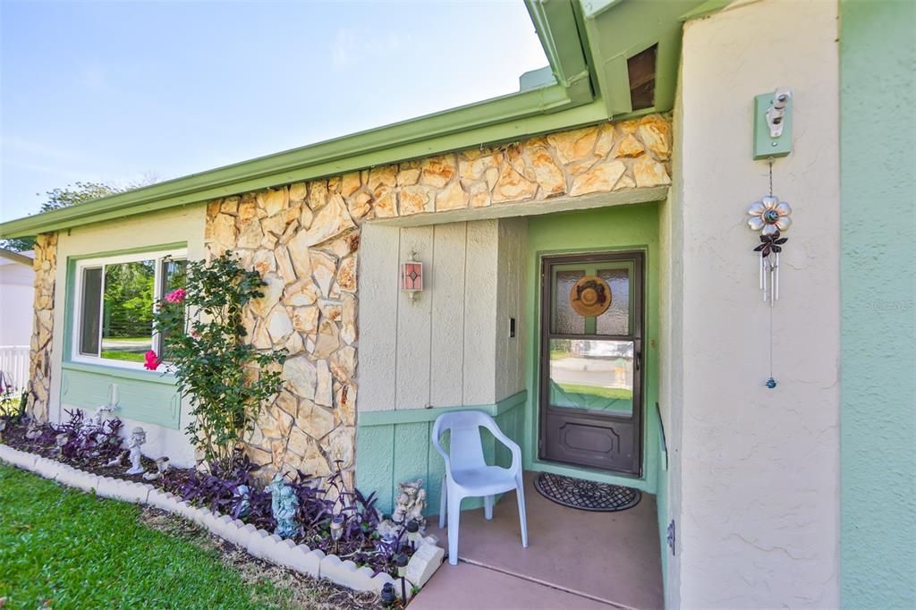 Recently Sold: $180,000 (3 beds, 2 baths, 1424 Square Feet)