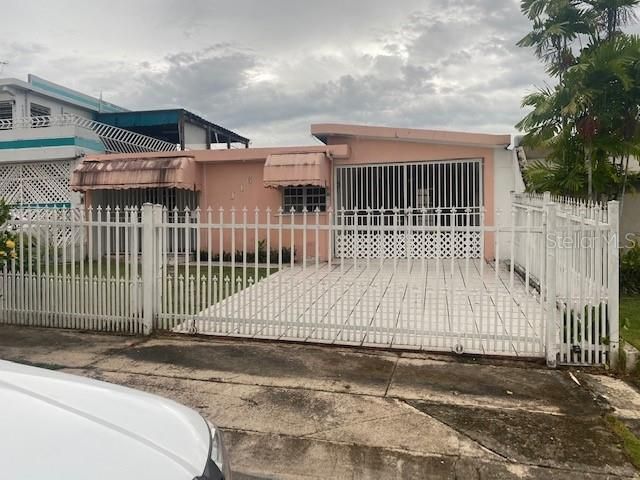 Vendido Recientemente: $82,000 (3 camas, 2 baños, 950 Pies cuadrados)