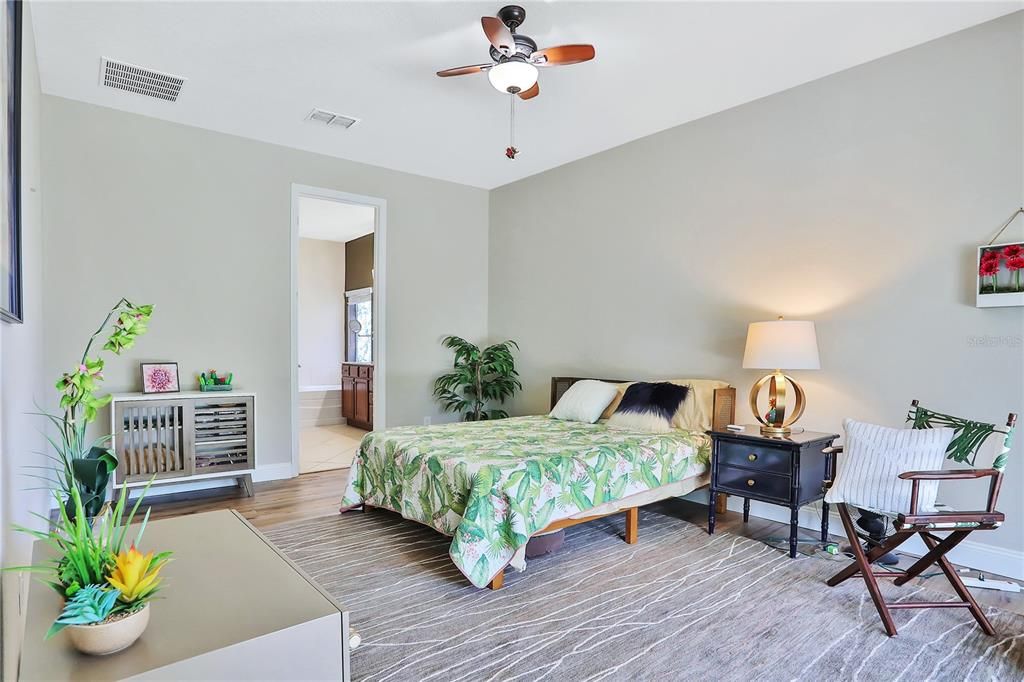 Recently Sold: $355,000 (2 beds, 2 baths, 2042 Square Feet)