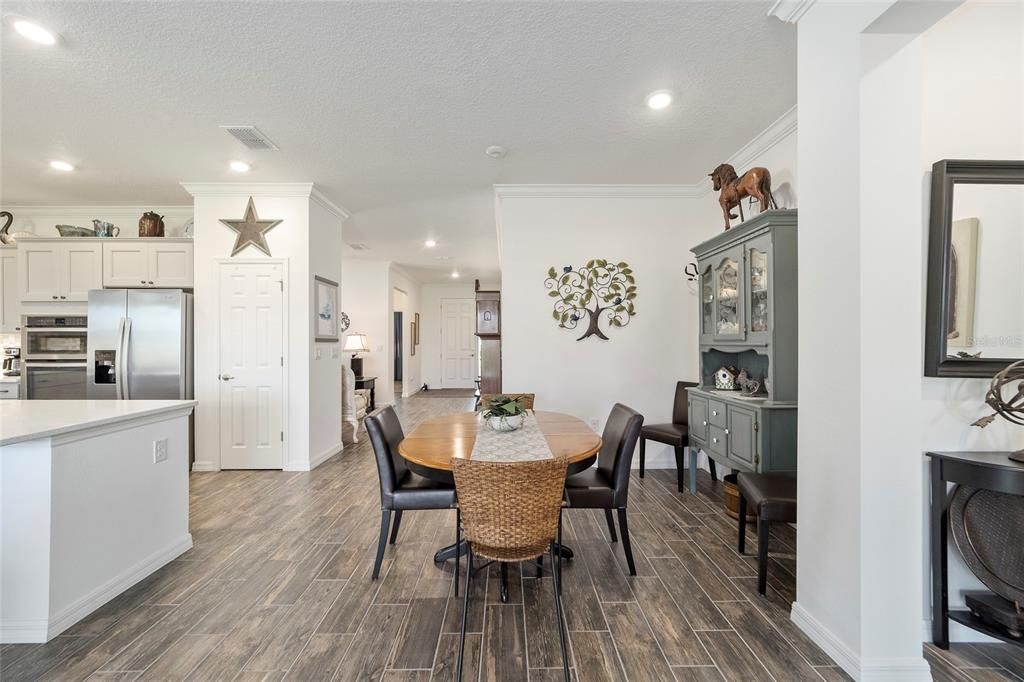 Recently Sold: $284,900 (2 beds, 2 baths, 1940 Square Feet)