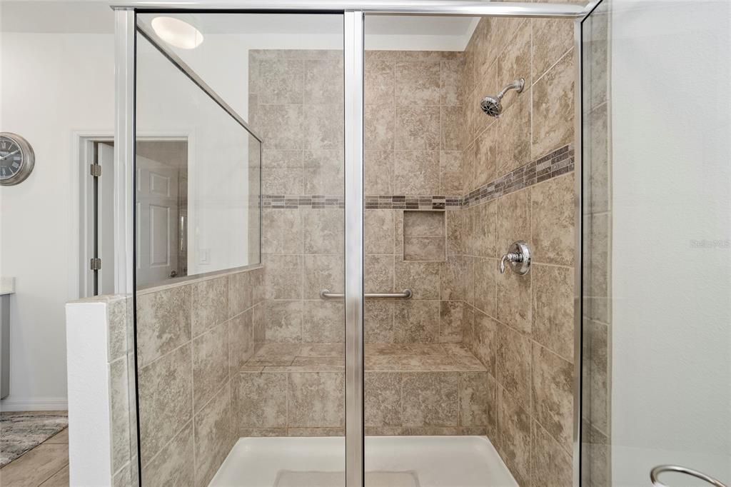 最近售出: $284,900 (2 贝兹, 2 浴室, 1940 平方英尺)