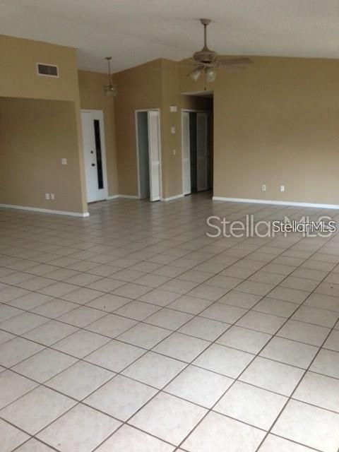 Recently Rented: $1,995 (3 beds, 2 baths, 1790 Square Feet)