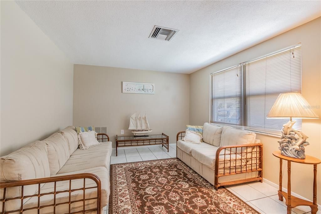 Recently Sold: $299,000 (2 beds, 2 baths, 1210 Square Feet)