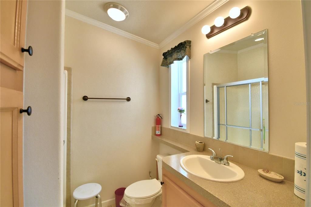 最近售出: $134,900 (2 贝兹, 2 浴室, 770 平方英尺)