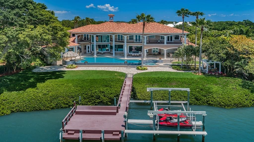 Recently Sold: $9,990,000 (7 beds, 8 baths, 10238 Square Feet)