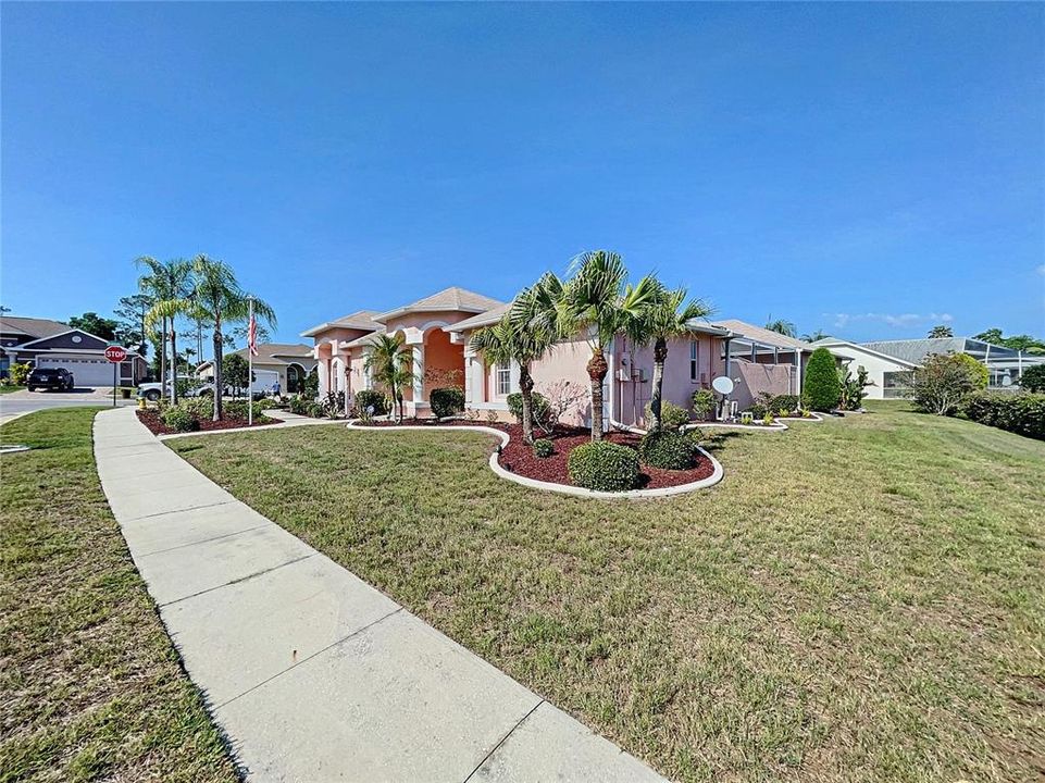 Recently Sold: $329,900 (3 beds, 3 baths, 2431 Square Feet)