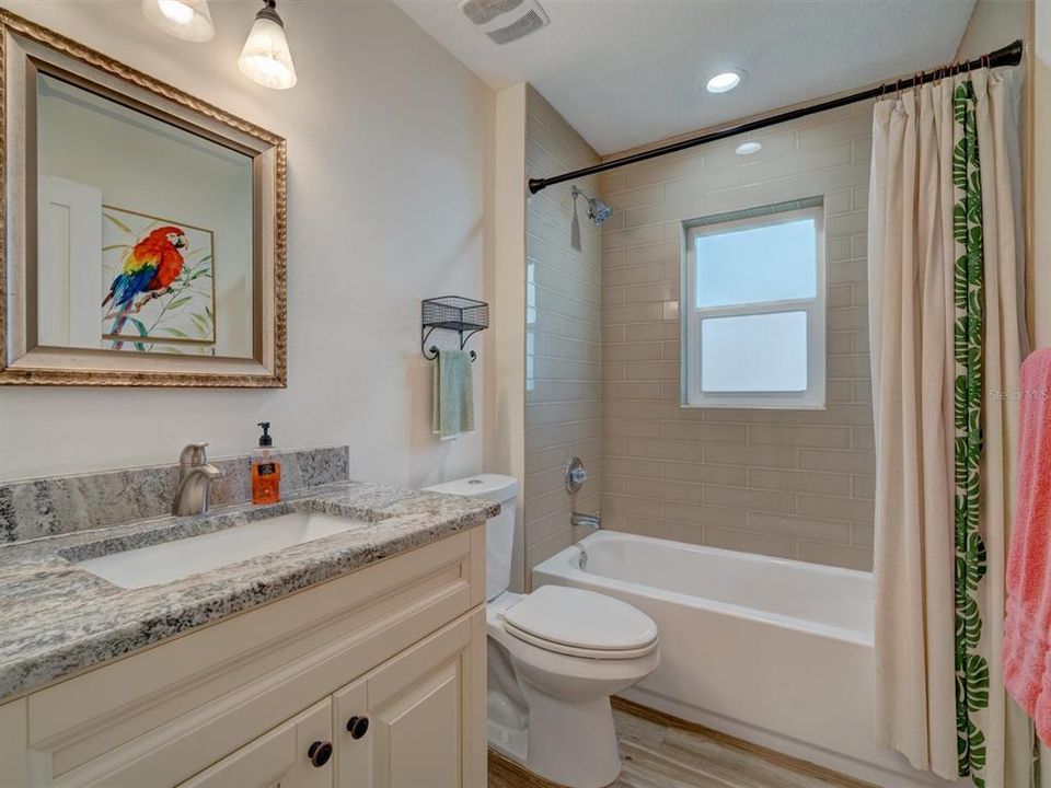 最近售出: $439,000 (3 贝兹, 2 浴室, 1425 平方英尺)