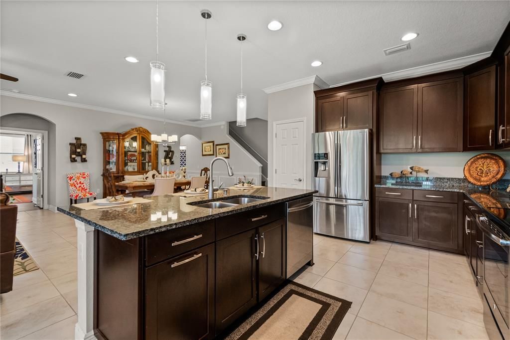 Recently Sold: $510,000 (5 beds, 4 baths, 3210 Square Feet)