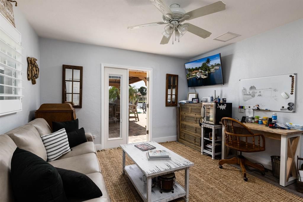 Recently Sold: $849,000 (3 beds, 2 baths, 1400 Square Feet)