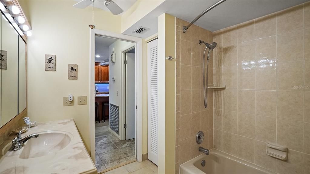 最近售出: $489,900 (2 贝兹, 2 浴室, 1400 平方英尺)