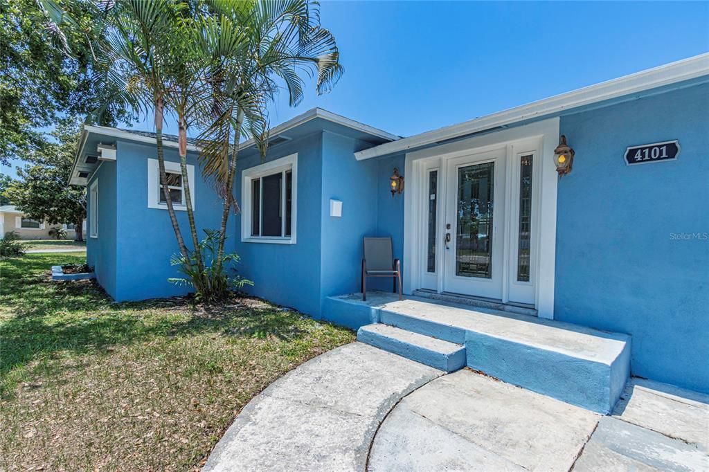 Recently Sold: $365,000 (3 beds, 2 baths, 1386 Square Feet)