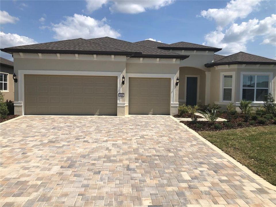 Recently Sold: $536,615 (3 beds, 3 baths, 2483 Square Feet)