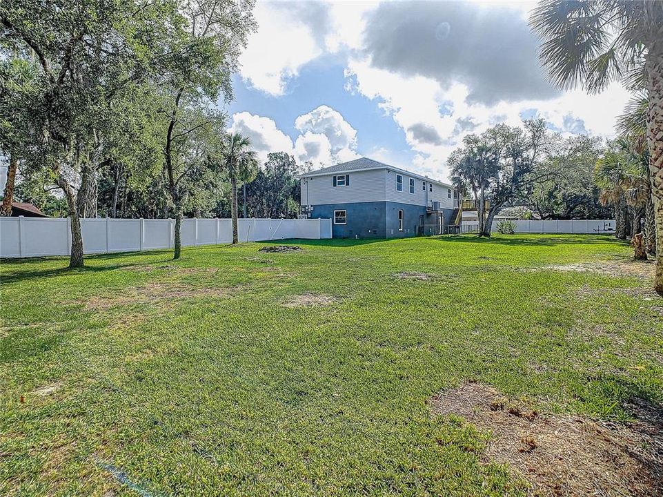 Recently Sold: $420,000 (5 beds, 3 baths, 2316 Square Feet)
