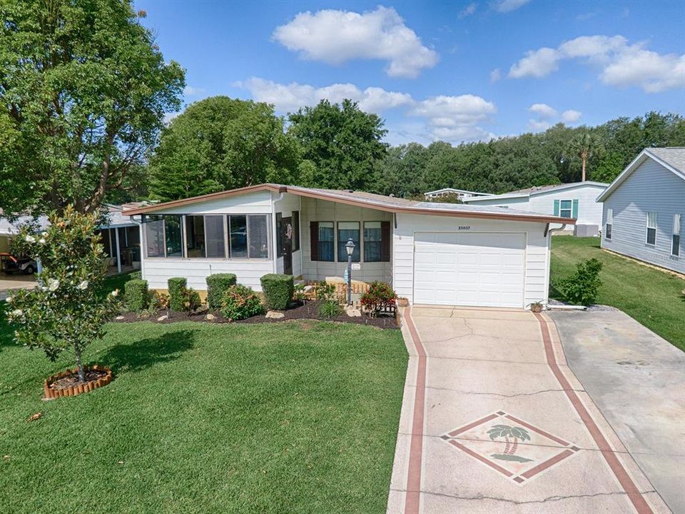 Recently Sold: $143,900 (2 beds, 2 baths, 1365 Square Feet)