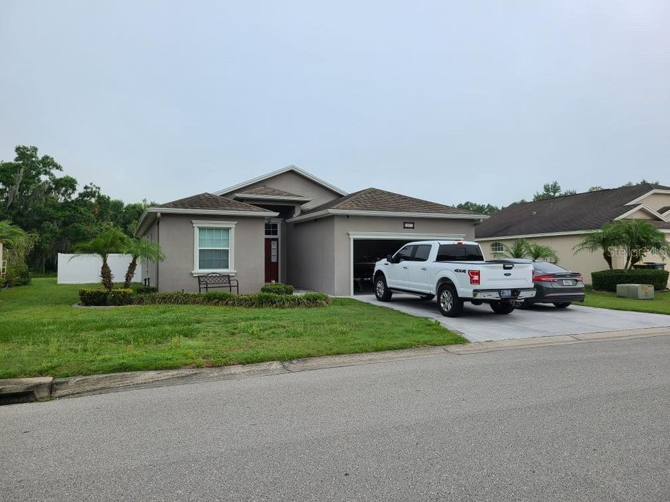 Recently Sold: $260,000 (3 beds, 2 baths, 1555 Square Feet)