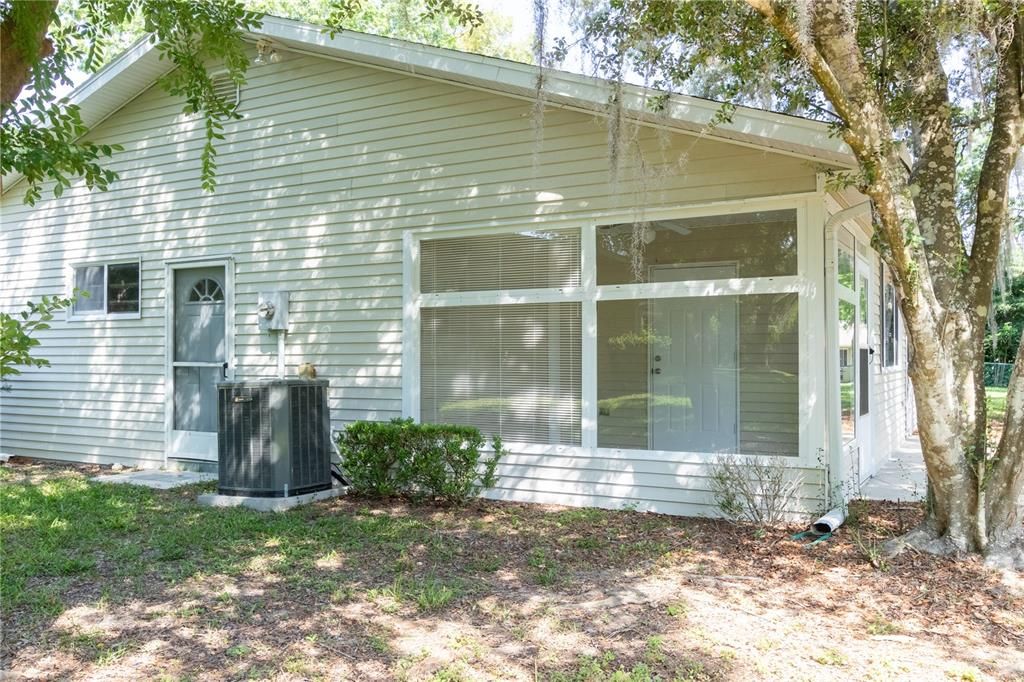 Recently Sold: $195,000 (2 beds, 2 baths, 1359 Square Feet)
