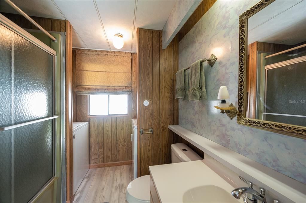 最近售出: $95,000 (2 贝兹, 1 浴室, 672 平方英尺)