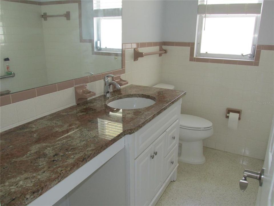 Недавно арендовано: $1,700 (2 спален, 2 ванн, 990 Квадратных фут)