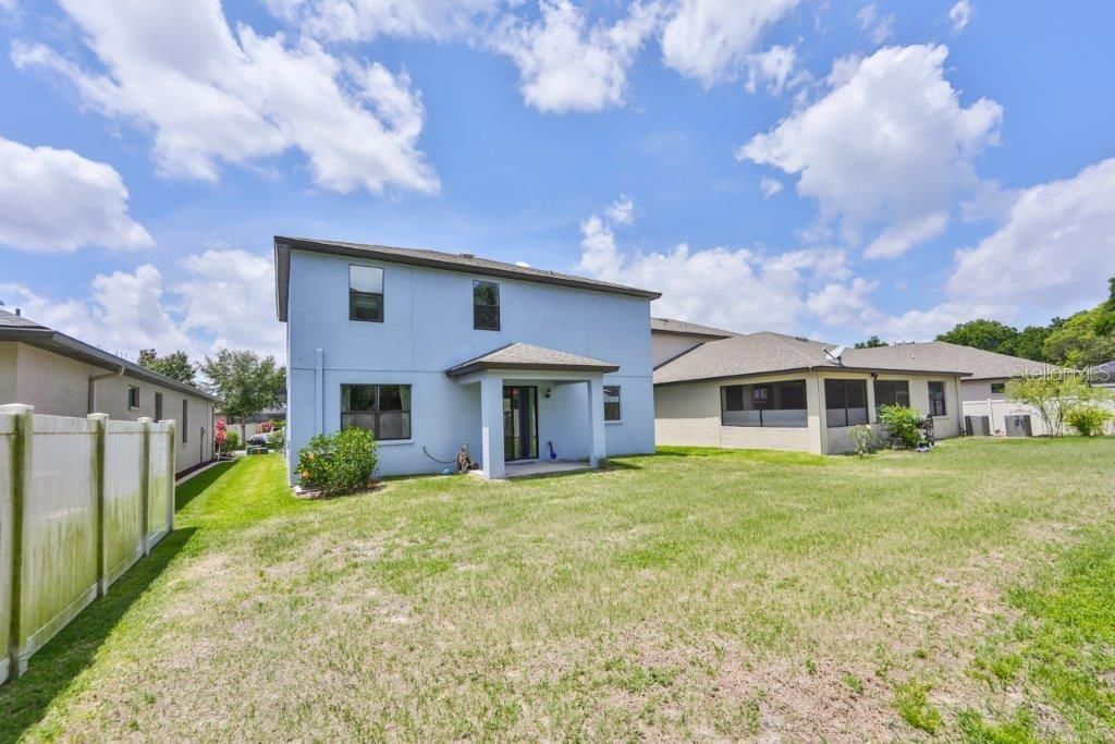 Recently Sold: $430,000 (4 beds, 3 baths, 2560 Square Feet)