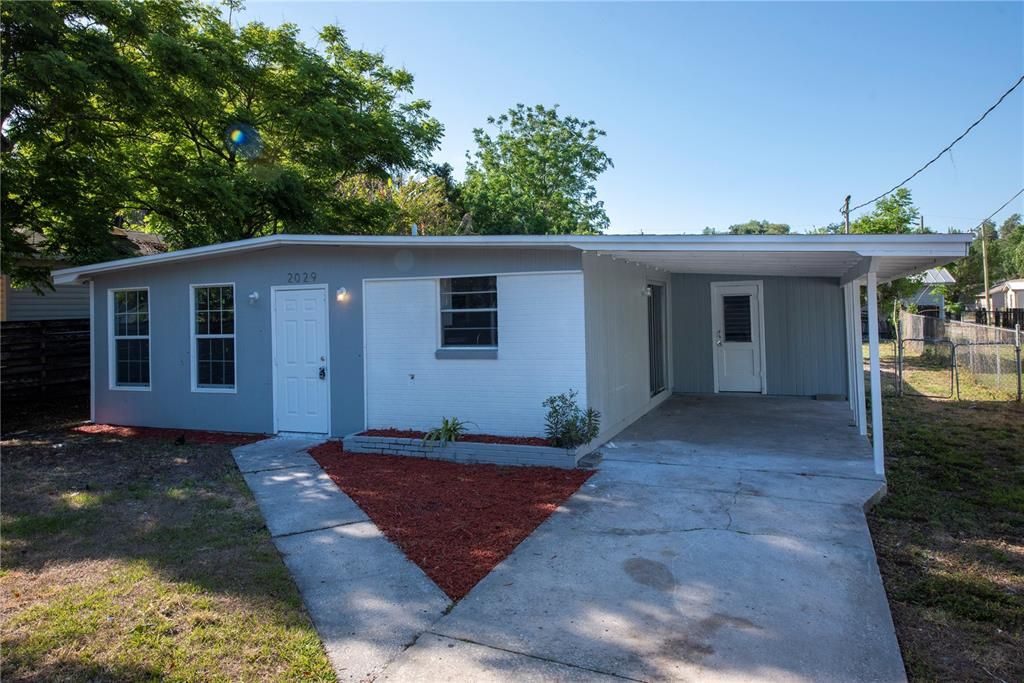 Recently Sold: $190,000 (3 beds, 2 baths, 1288 Square Feet)