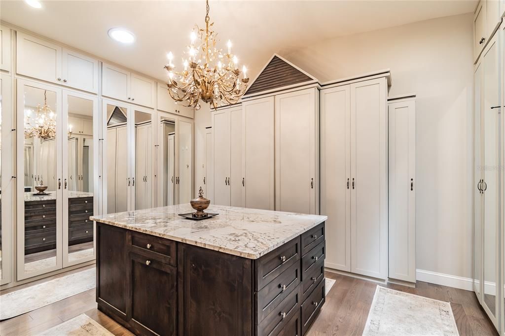 Recently Sold: $1,840,000 (3 beds, 3 baths, 3946 Square Feet)