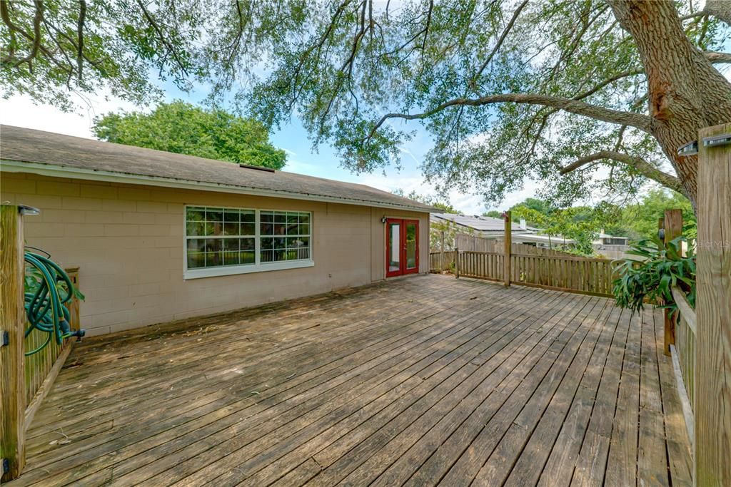 Recently Sold: $214,900 (3 beds, 2 baths, 1566 Square Feet)