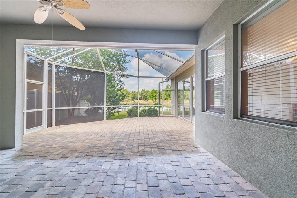 Recently Sold: $475,000 (4 beds, 3 baths, 2402 Square Feet)