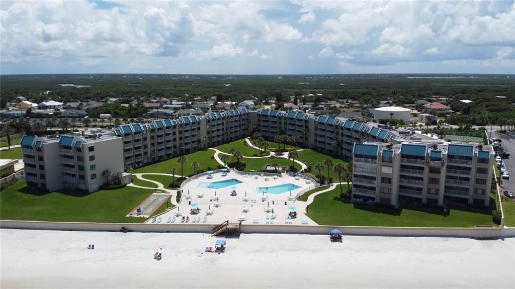 Recently Sold: $550,000 (2 beds, 2 baths, 1325 Square Feet)