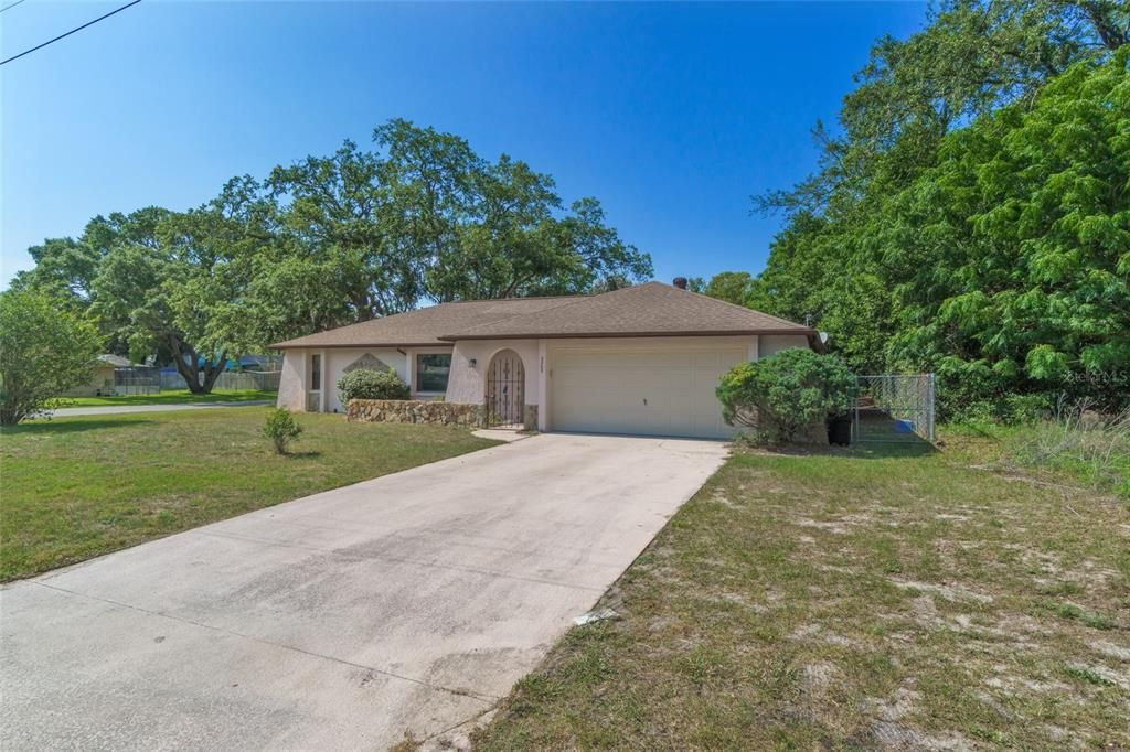 Recently Sold: $219,900 (3 beds, 2 baths, 1595 Square Feet)