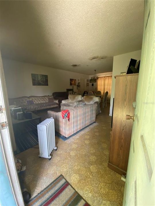 Recently Sold: $89,900 (3 beds, 1 baths, 1025 Square Feet)
