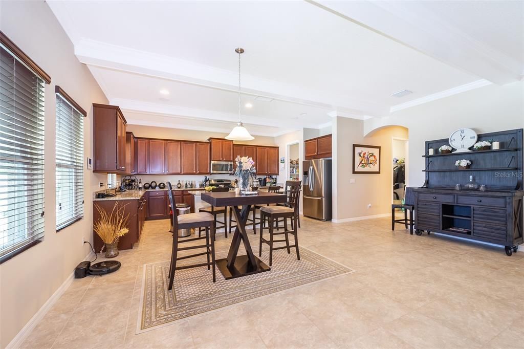 Recently Sold: $500,000 (4 beds, 2 baths, 3105 Square Feet)