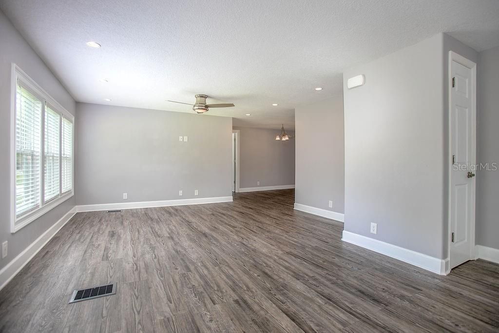 Recently Sold: $318,000 (3 beds, 2 baths, 1440 Square Feet)