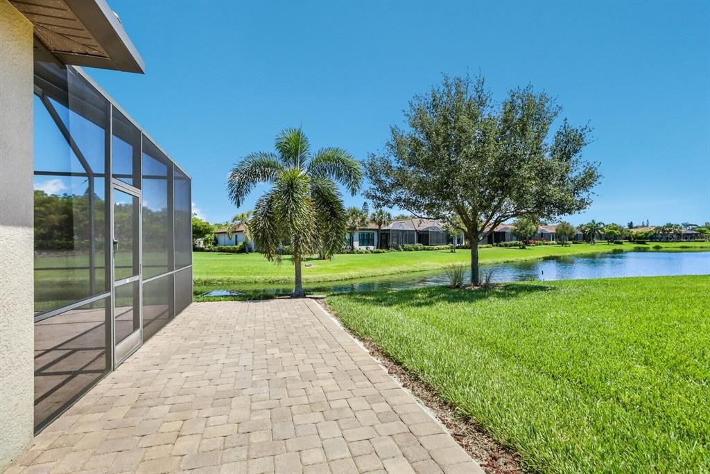 Recently Sold: $810,000 (3 beds, 3 baths, 2335 Square Feet)