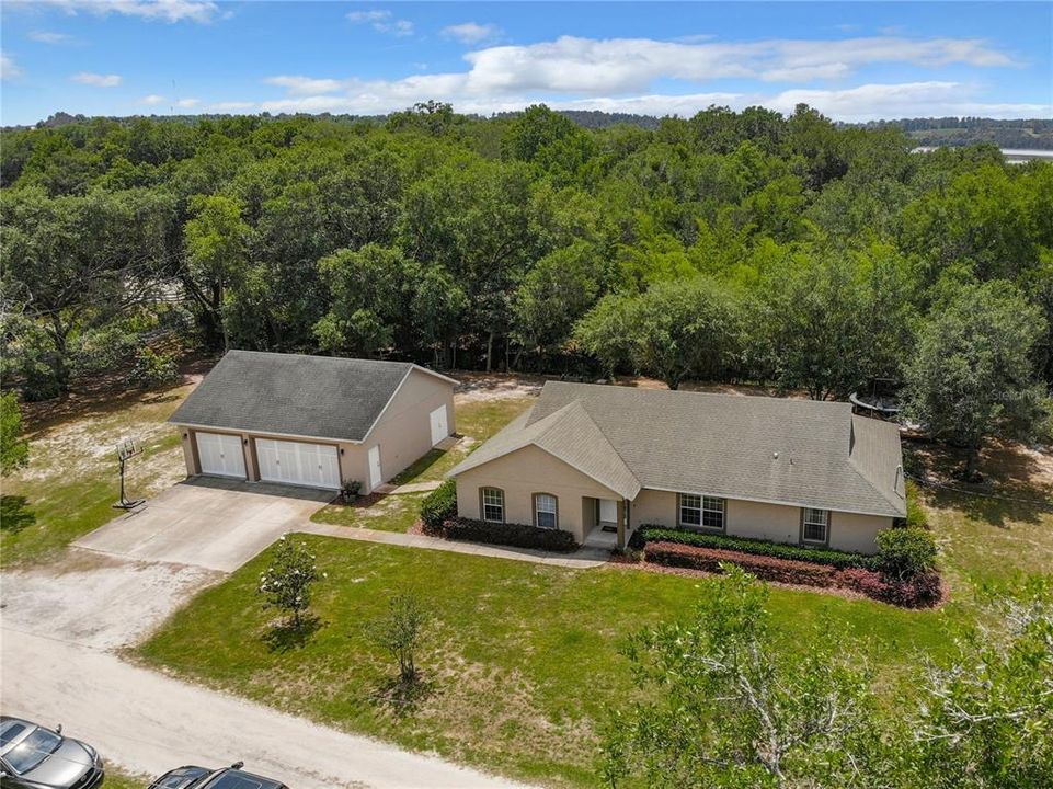 Recently Sold: $340,000 (3 beds, 2 baths, 1887 Square Feet)