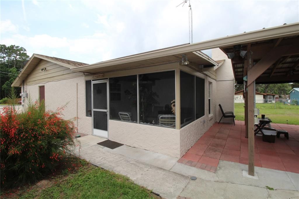 Recently Sold: $173,875 (2 beds, 2 baths, 1391 Square Feet)