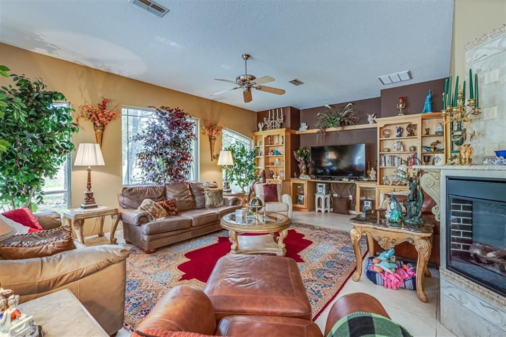 Recently Sold: $475,000 (4 beds, 3 baths, 3385 Square Feet)