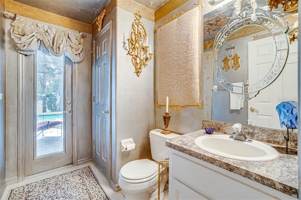 最近售出: $475,000 (4 贝兹, 3 浴室, 3385 平方英尺)