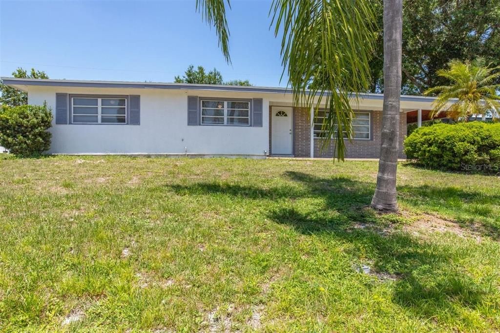 Recently Sold: $315,000 (4 beds, 2 baths, 1259 Square Feet)