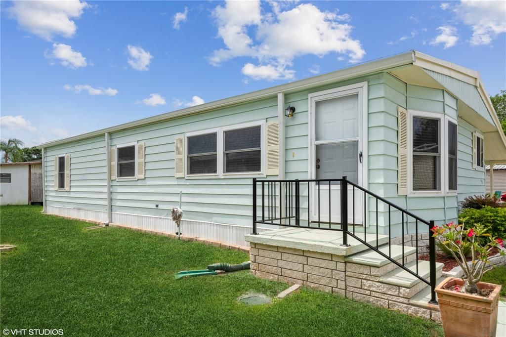 Recently Sold: $142,900 (2 beds, 2 baths, 1254 Square Feet)