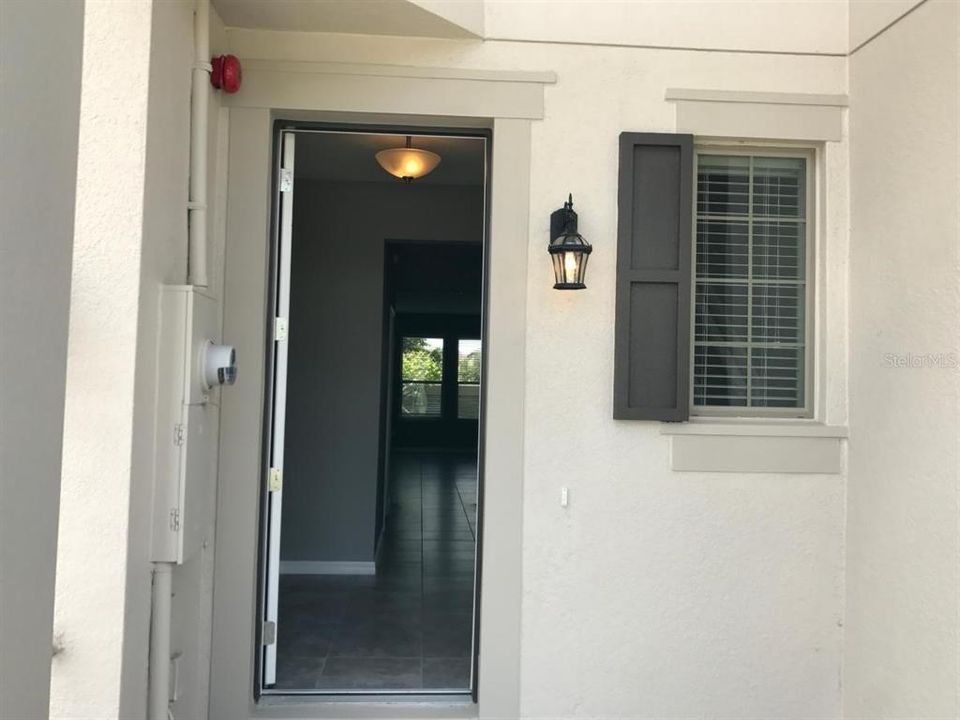 Recently Rented: $1,900 (3 beds, 2 baths, 1839 Square Feet)