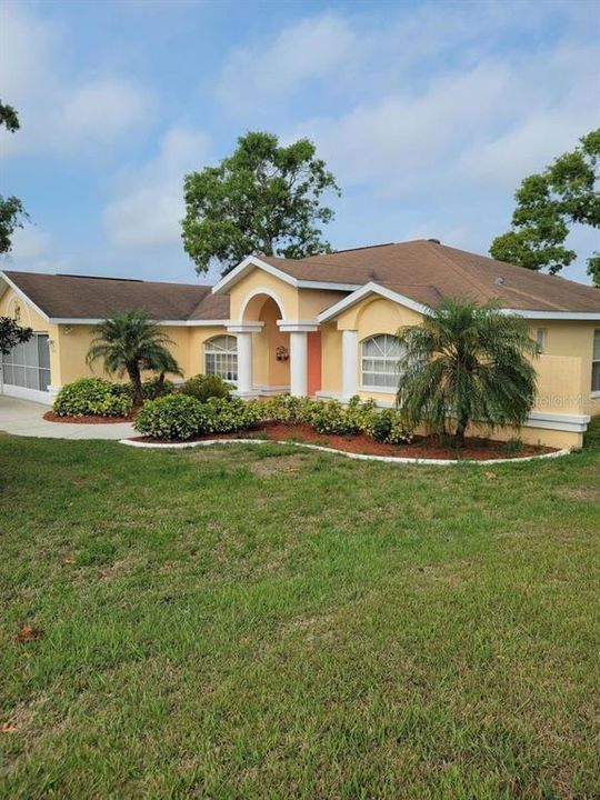 Recently Sold: $240,000 (3 beds, 2 baths, 1900 Square Feet)