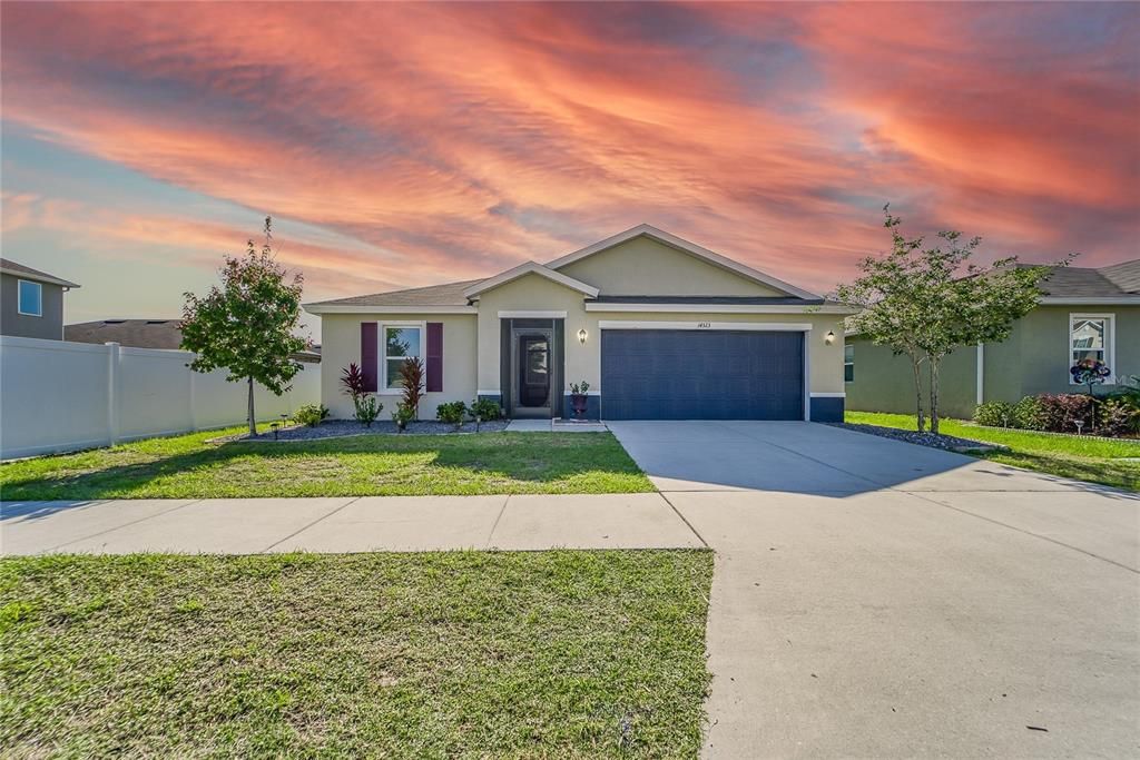 Recently Sold: $284,900 (4 beds, 2 baths, 1993 Square Feet)