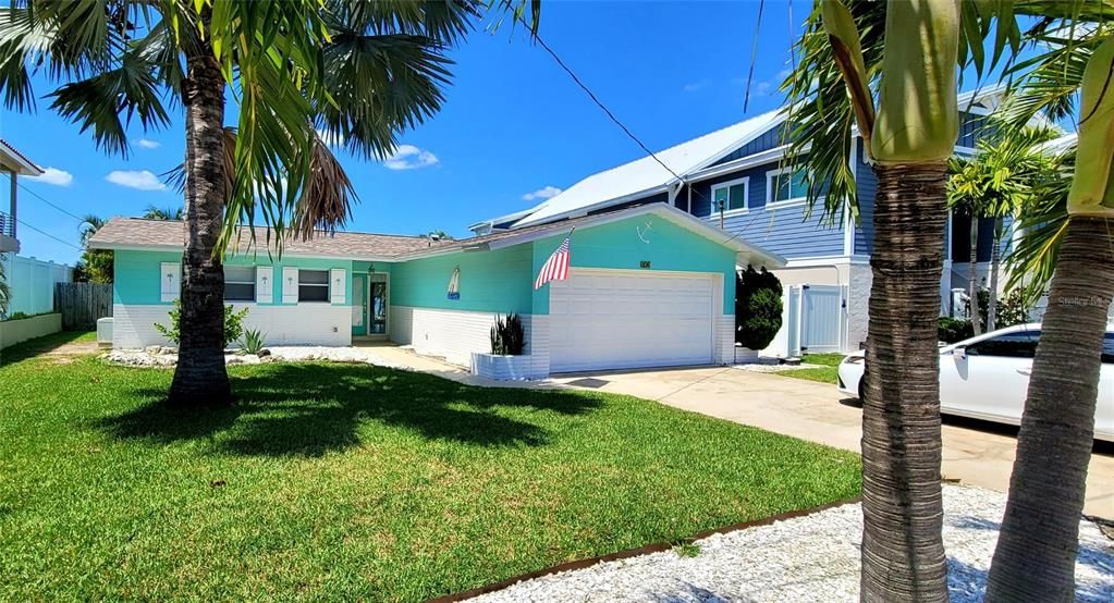 Recently Sold: $800,000 (3 beds, 2 baths, 1483 Square Feet)